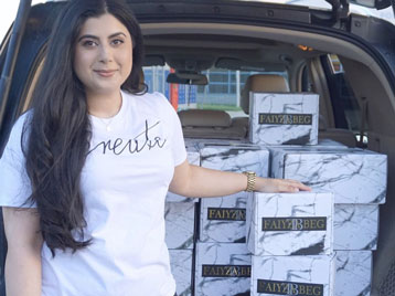 Śliczne pudełko pocztowe na produkty artystyczne, takie jak wydruki, zawieszki, szpilki emaliowane